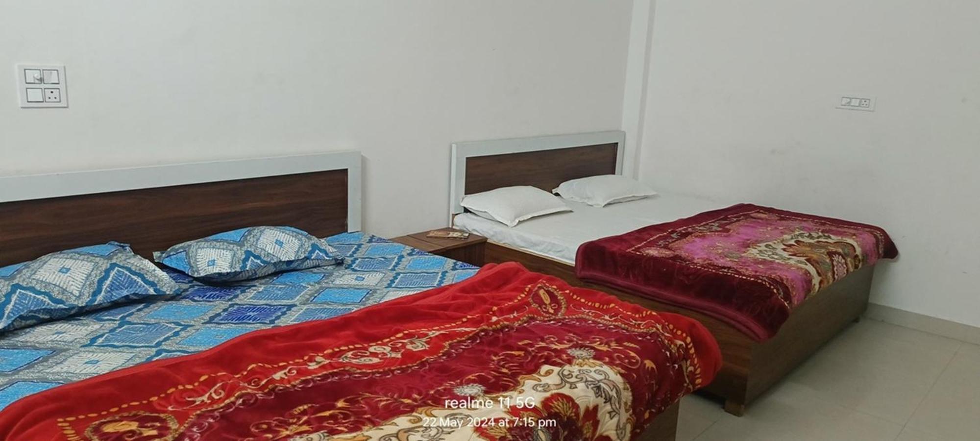 Geeta Dham Hotel Vrindāvan Екстериор снимка